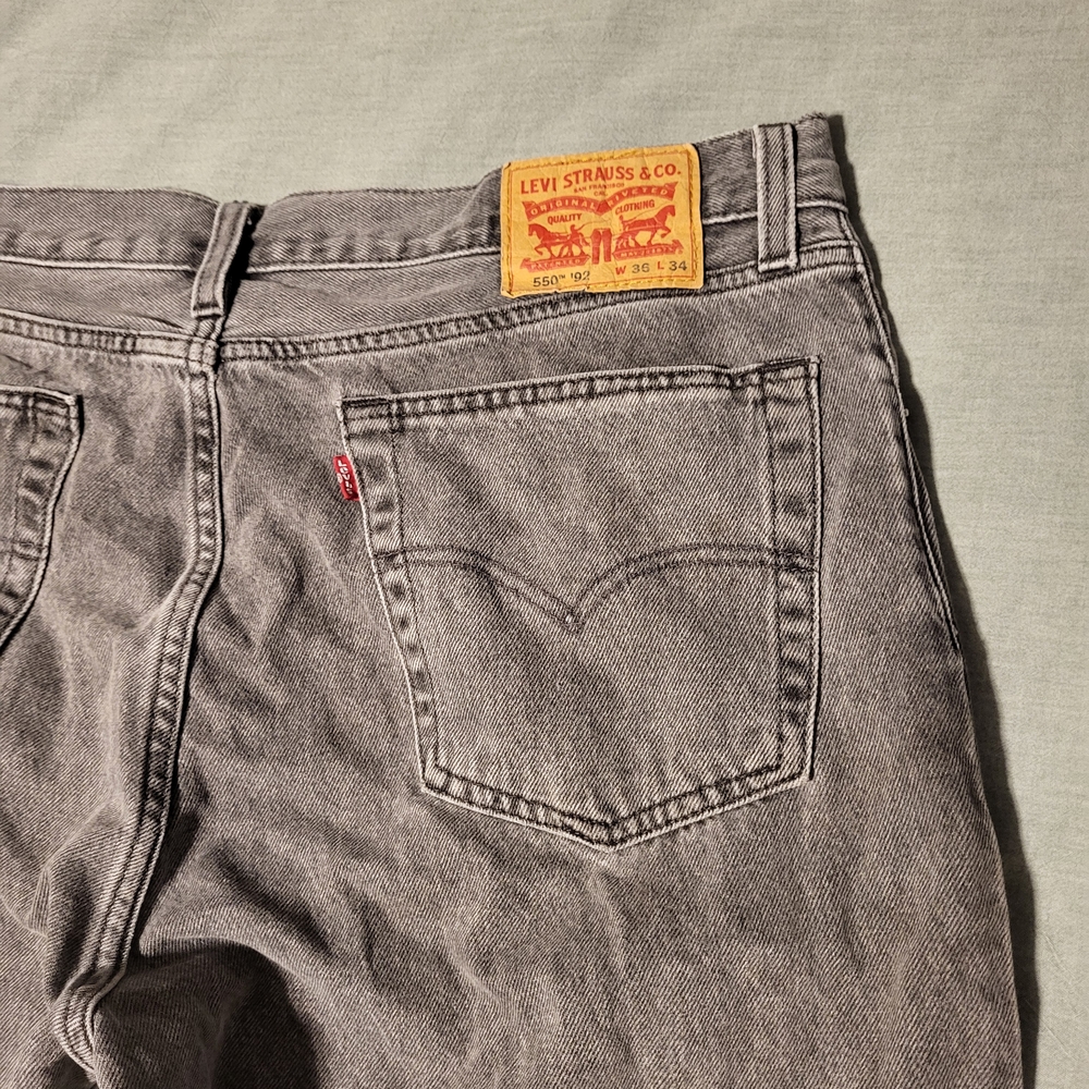 Levi Strauss & Co 550 '92 Gray Denim Jeans W36 L34